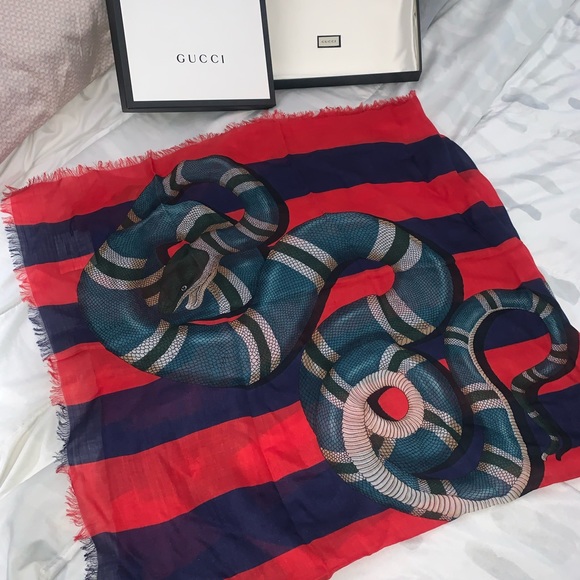 Gucci Kingsnake print silk scarf - Picture 2 of 4